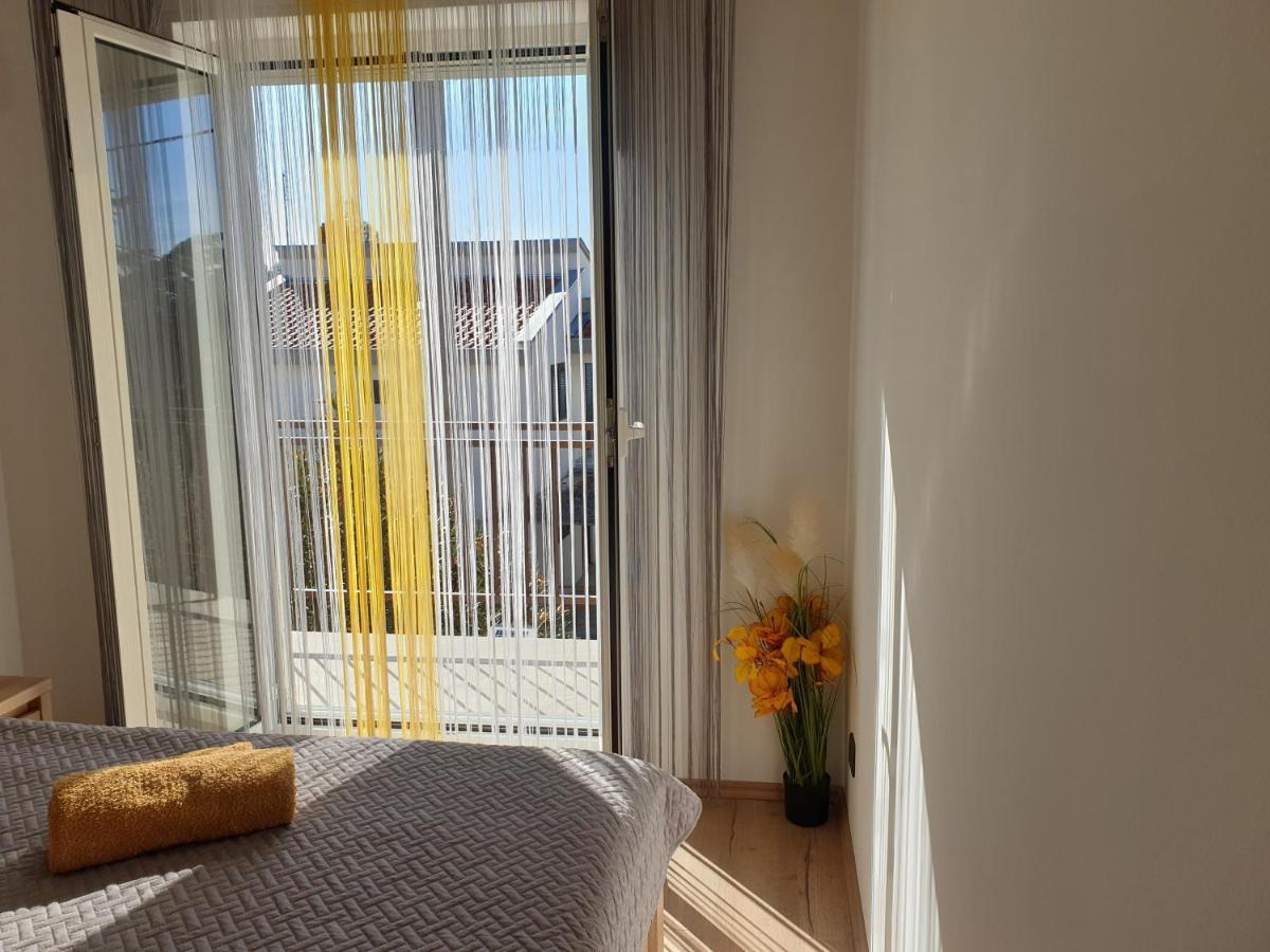 Apartman Anabella โรวานิสกา ภายนอก รูปภาพ