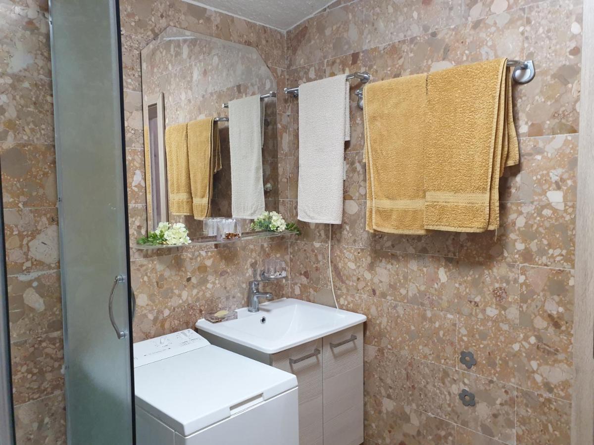 Apartman Anabella โรวานิสกา ภายนอก รูปภาพ